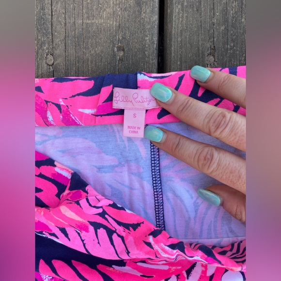 Lilly Pulitzer Off-the-Shoulder Laurana Dress in Bright Navy A Jungle in Here - Picture 4 of 6